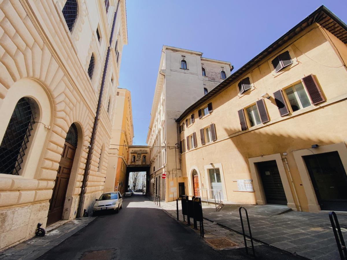 Exclusive Apartment In Piazza Italia In 페루자 외부 사진